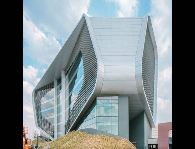 432.80M² OFFICE TO LET IN WATERFALL